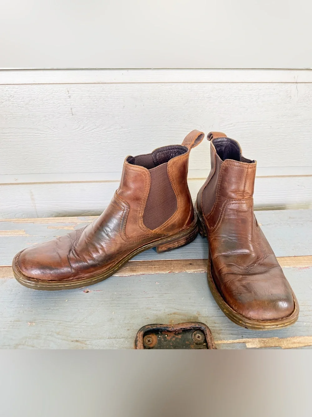 Born Men's Hemlock Leather Chelsea Boots